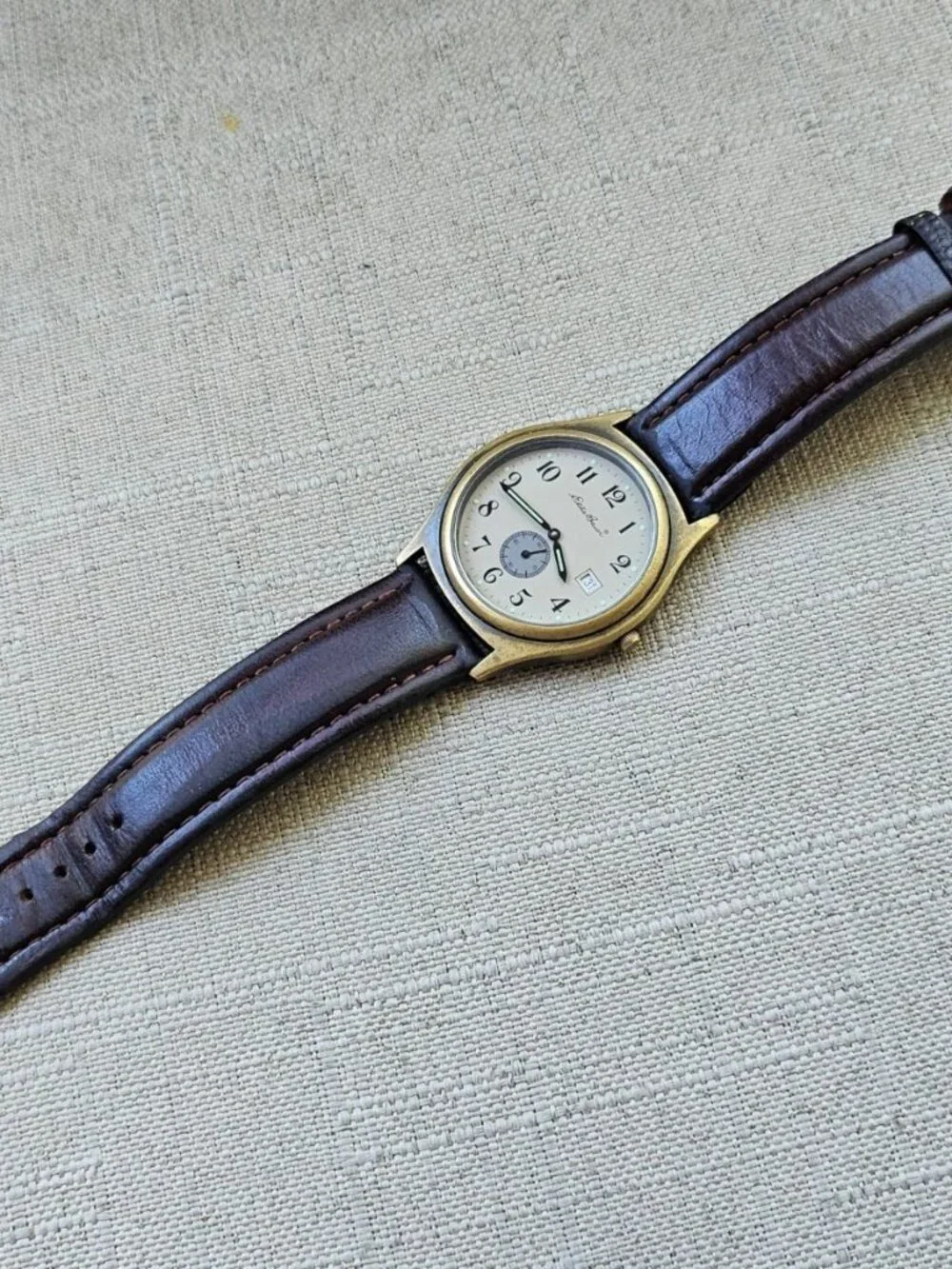 Vintage Eddie Bauer Men Wristwatch Analog Quartz Date Calendar Wrist Watch
